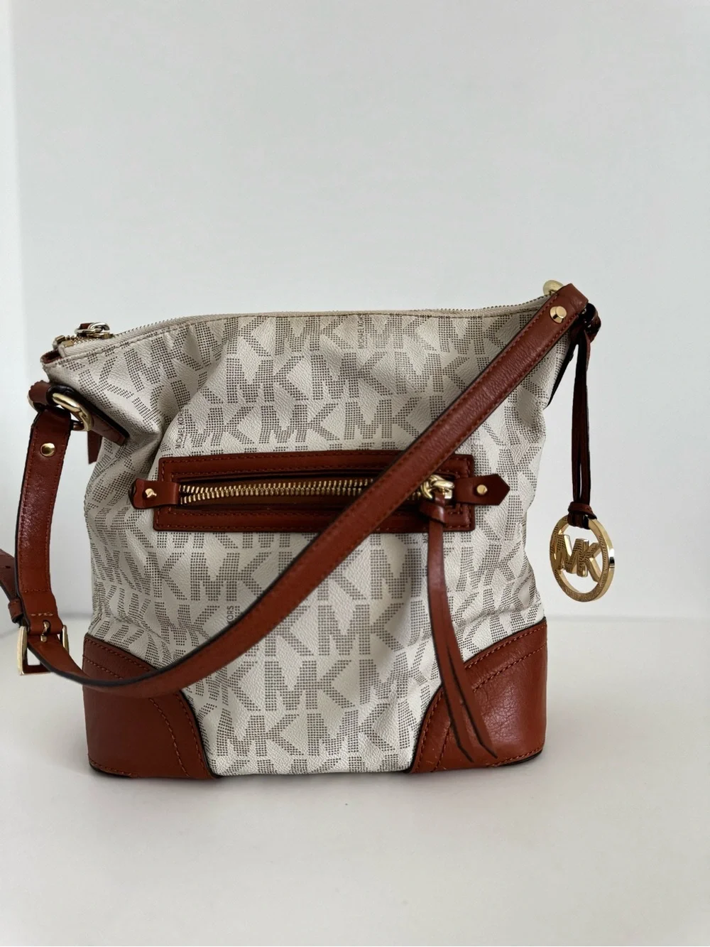 Michael Kors Cream and Brown Signature MK shoulder Bag no liner